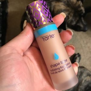 Tarts Shape Tape Hydrating Foundation